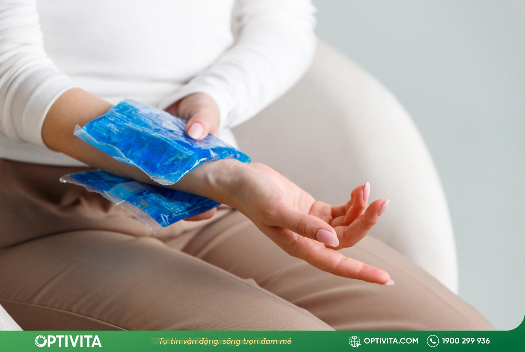 Chườm lạnh để giảm sưng viêm