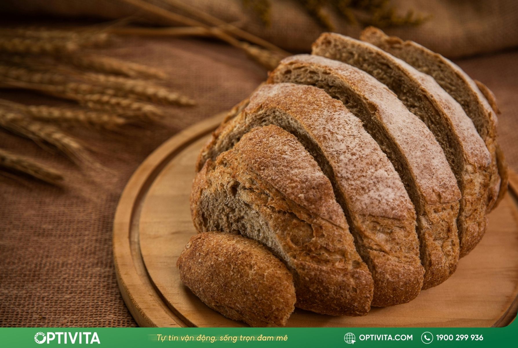 Thực Phẩm Chức Năng Cho Người Chơi Thể Thao Tốt Nhất 2026 9 Carbohydrate từ chuối, bánh mì toàn hạt